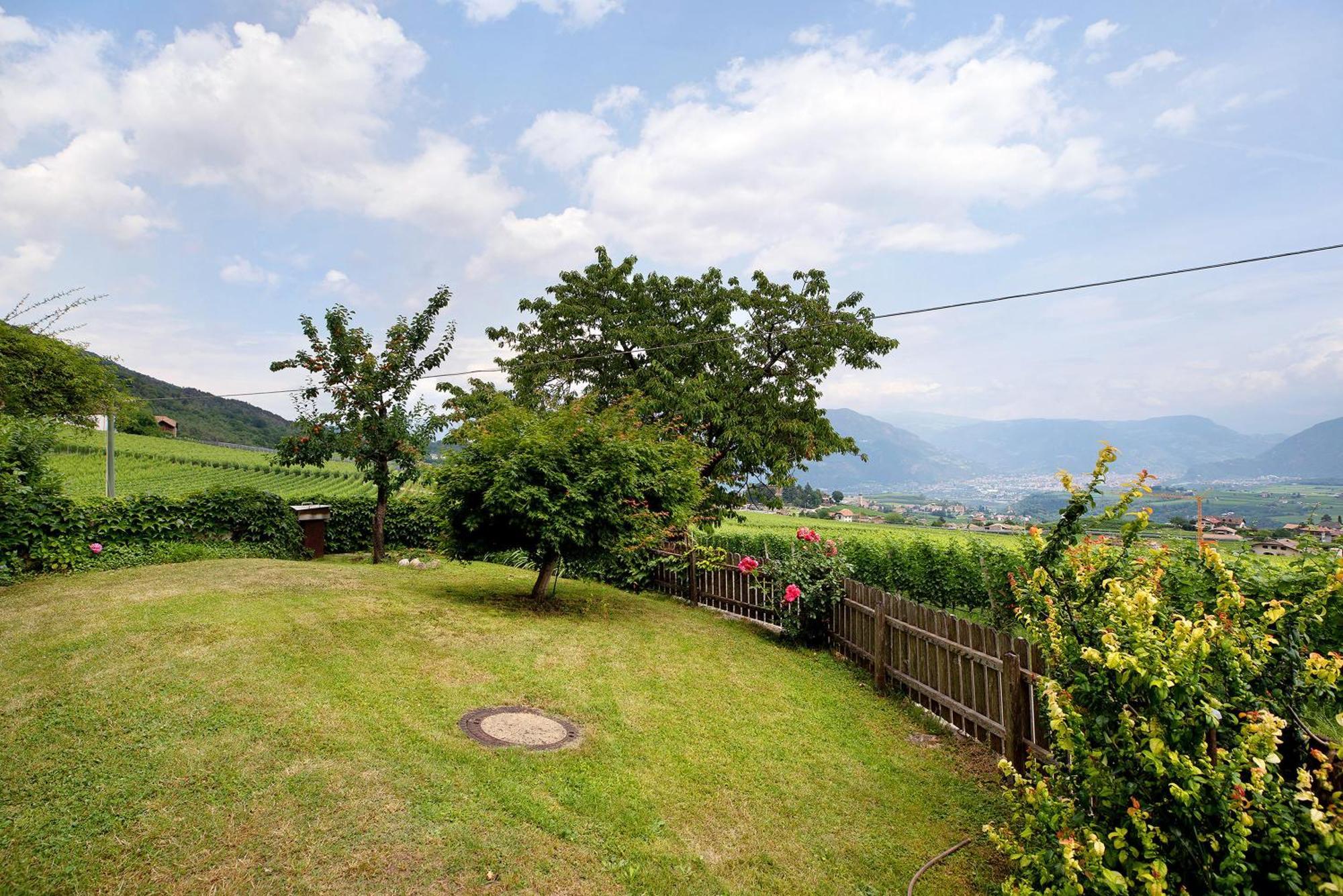 Harmony Apt 2 Appiano Sulla Strada Del Vino Dış mekan fotoğraf
